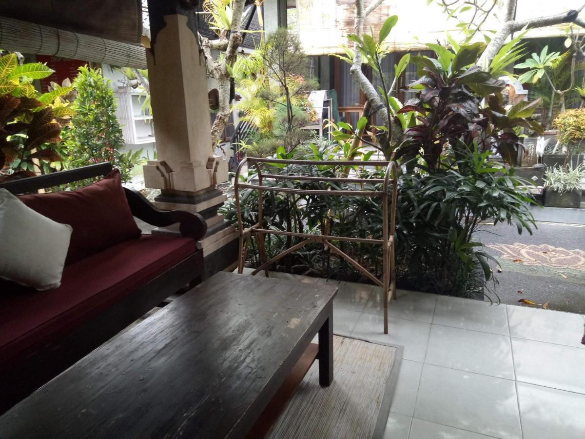 Candra Surf Homestay Canggu  Exterior photo