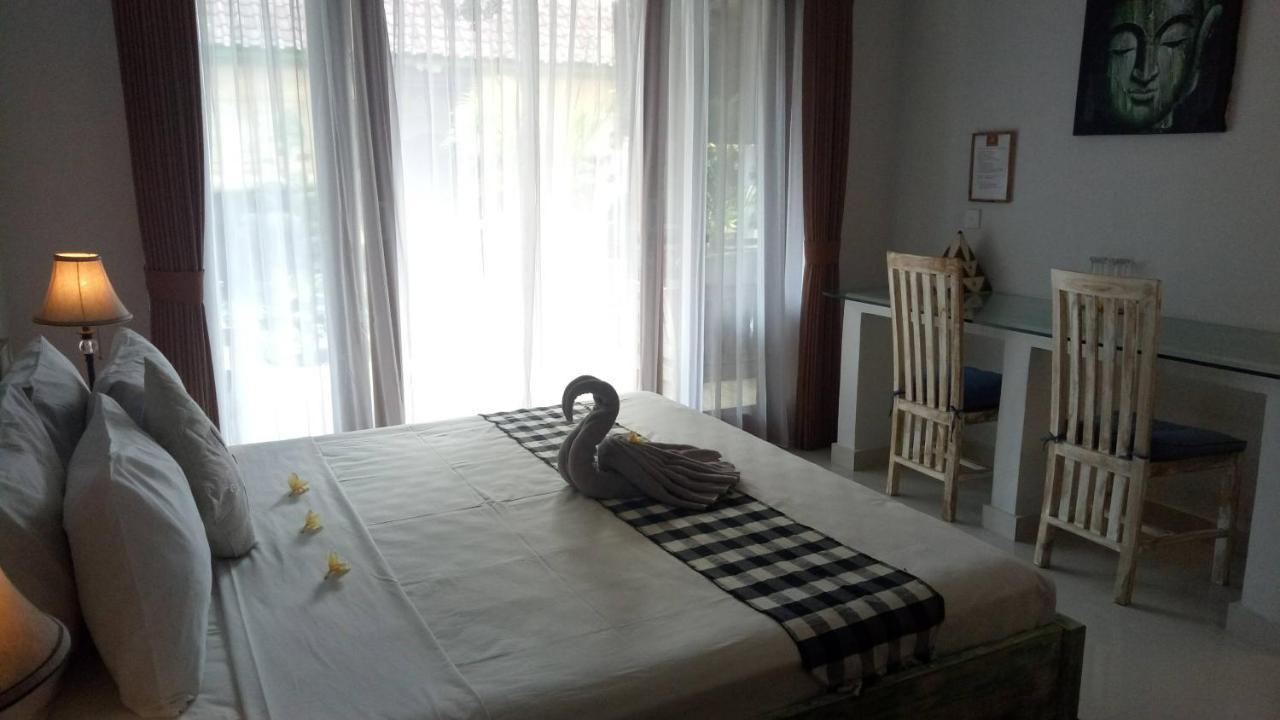 Candra Surf Homestay Canggu  Exterior photo
