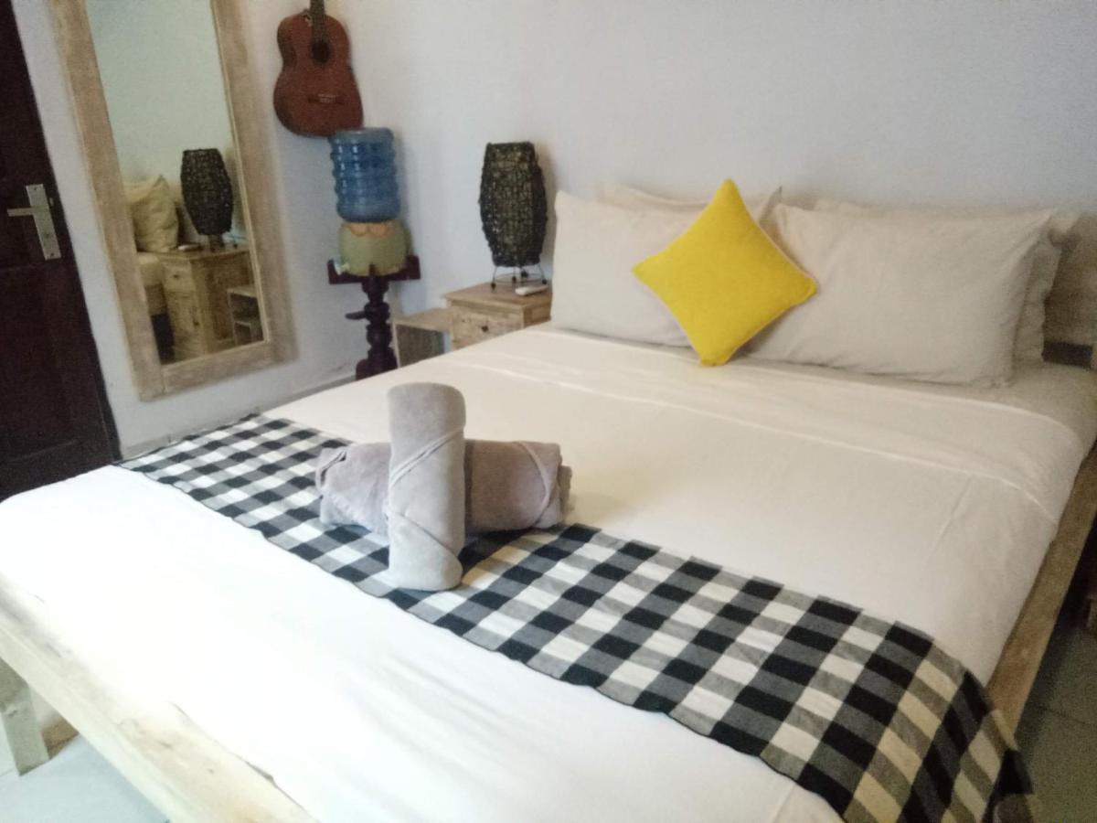 Candra Surf Homestay Canggu  Exterior photo