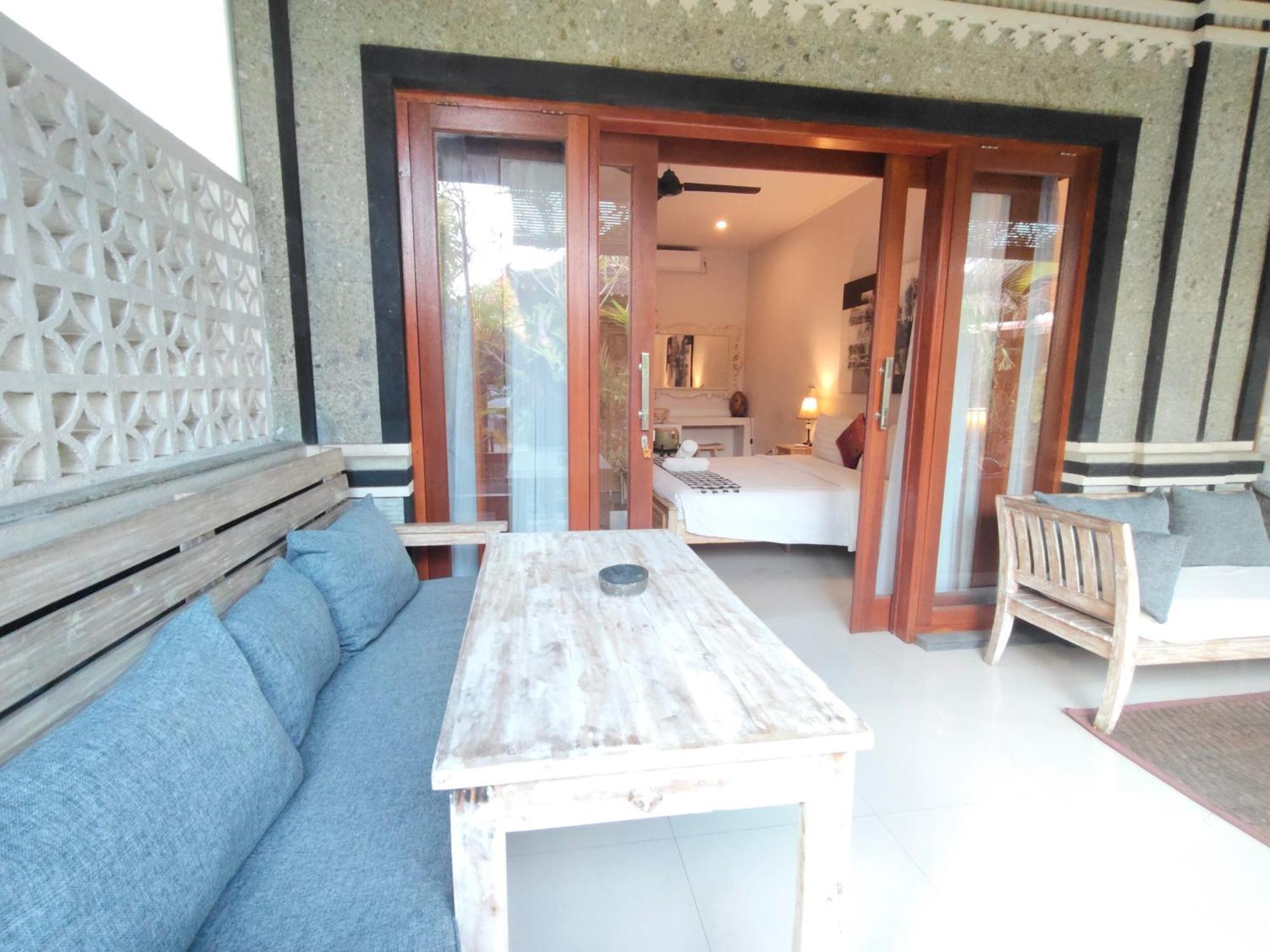Candra Surf Homestay Canggu  Exterior photo