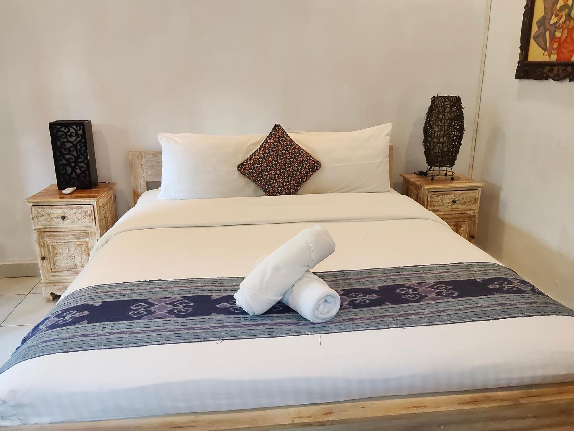 Candra Surf Homestay Canggu  Exterior photo