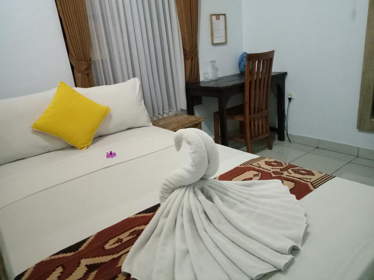 Candra Surf Homestay Canggu  Exterior photo
